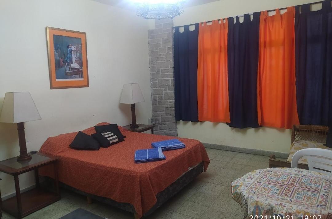 Olivos, Posada Y Habitaciones Buenos Aires Kültér fotó